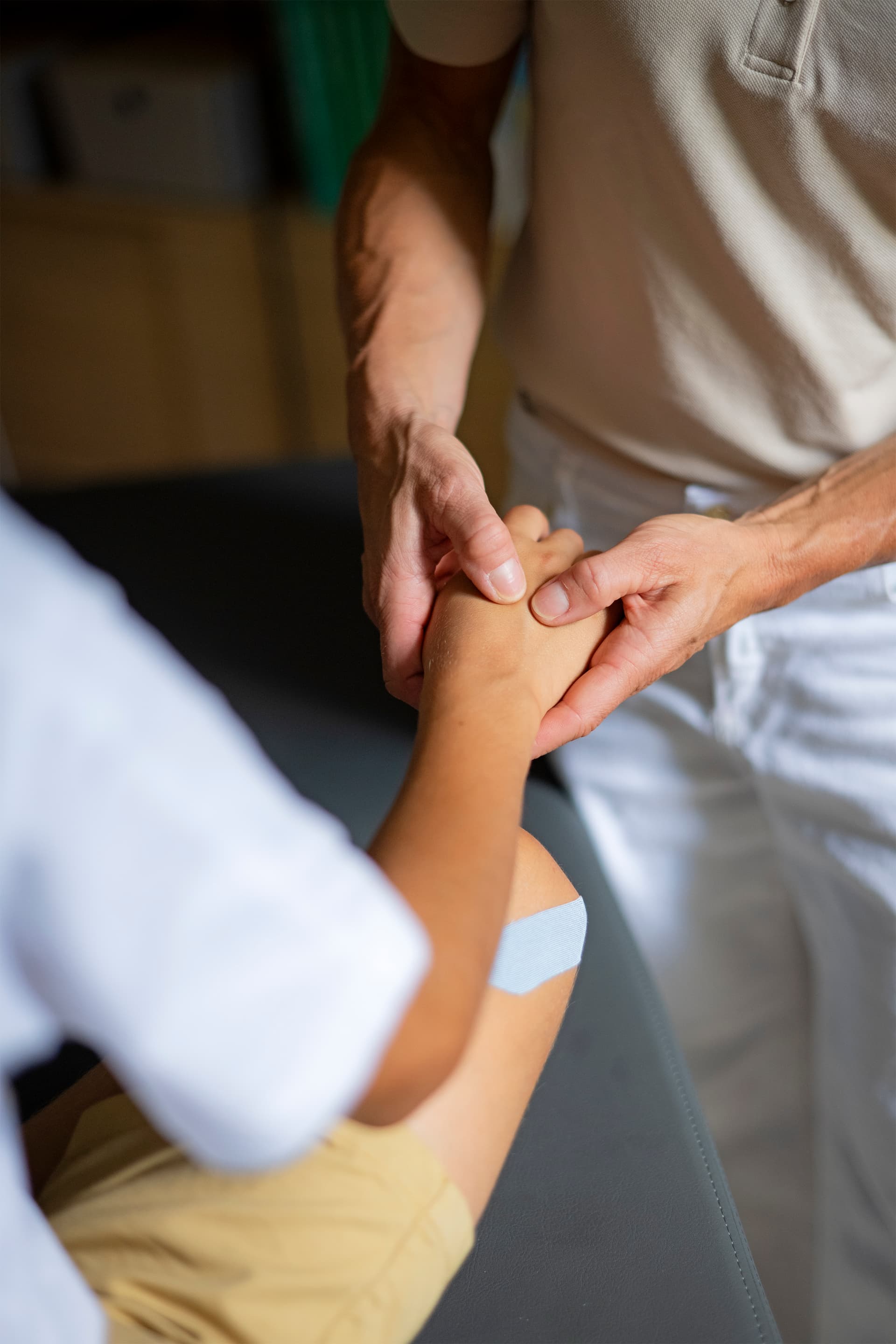Osteopathiebehandlung in der Osteopraxis Krefeld von Dr. med. Julia Moussazadeh